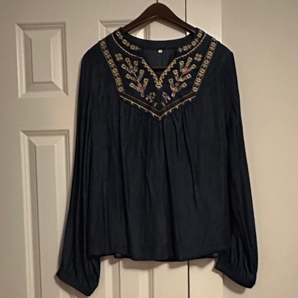 Tops - Embroidered Boho Blouse Size XXL navy blue
